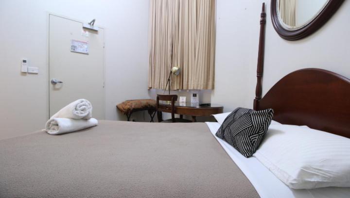 Woolbrokers Darling Harbour Hostel *